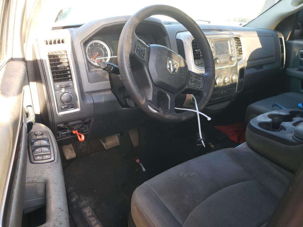 2016 RAM 1500 - Image 8