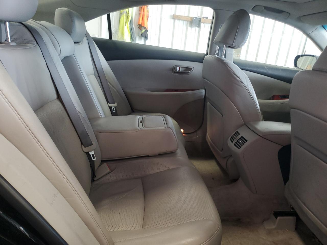 2009 Lexus ES - Image 10