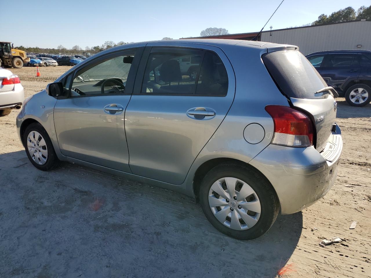 2011 Toyota Yaris - Image 2