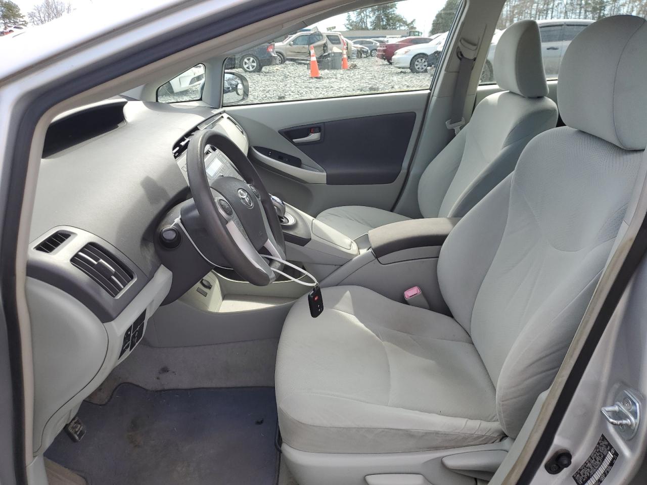 2010 Toyota Prius - Image 7