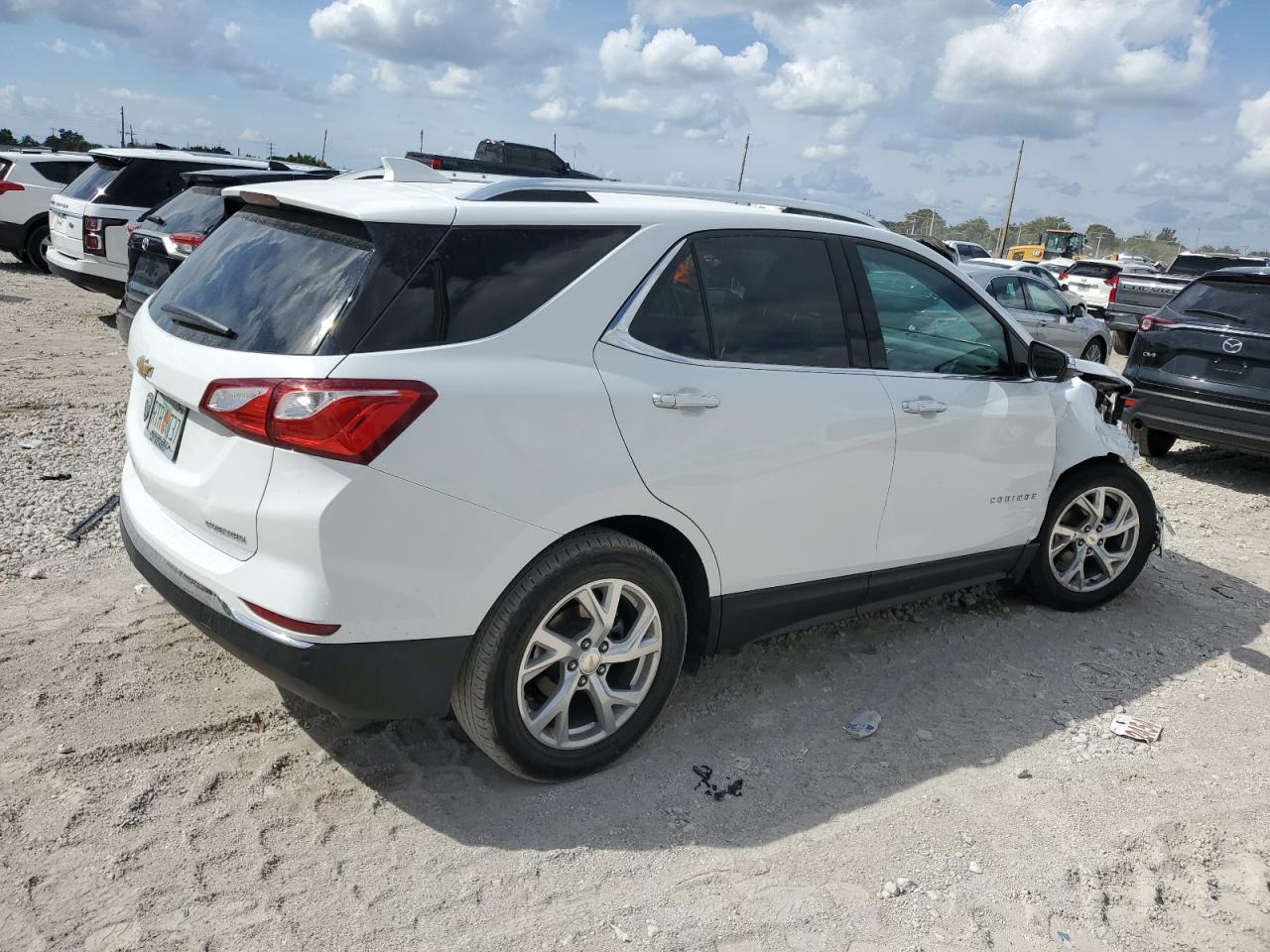 2020 Chevrolet Equinox - Image 3