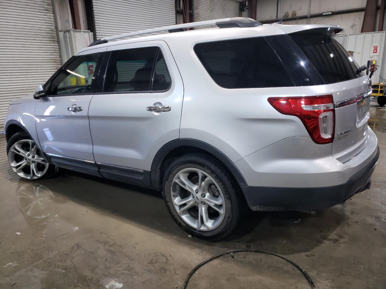 2013 Ford Explorer - Image 2