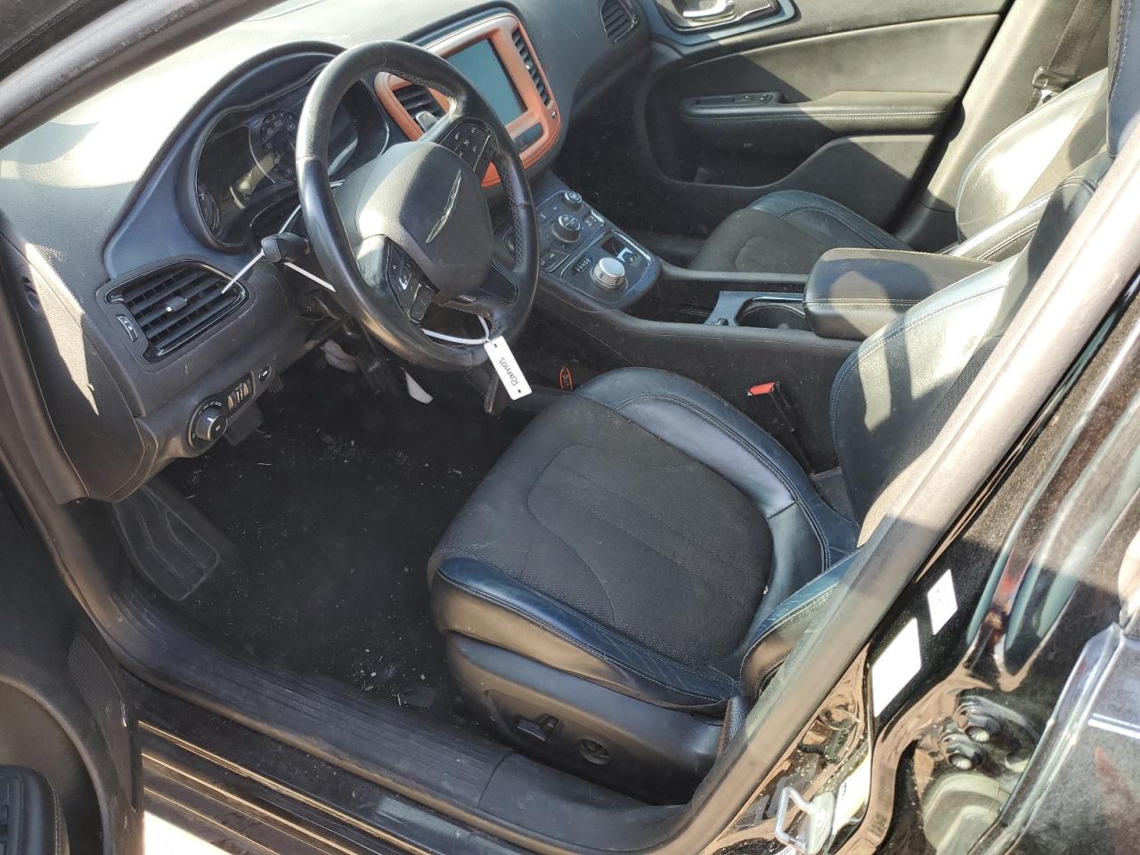 2015 Chrysler 200 - Image 7