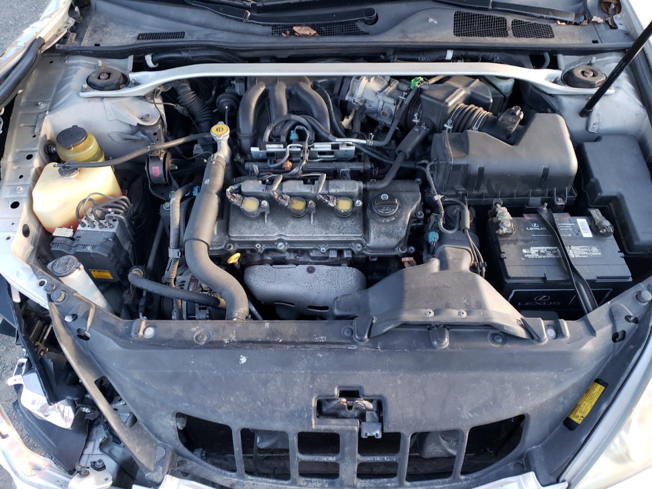 2005 Lexus ES - Image 11