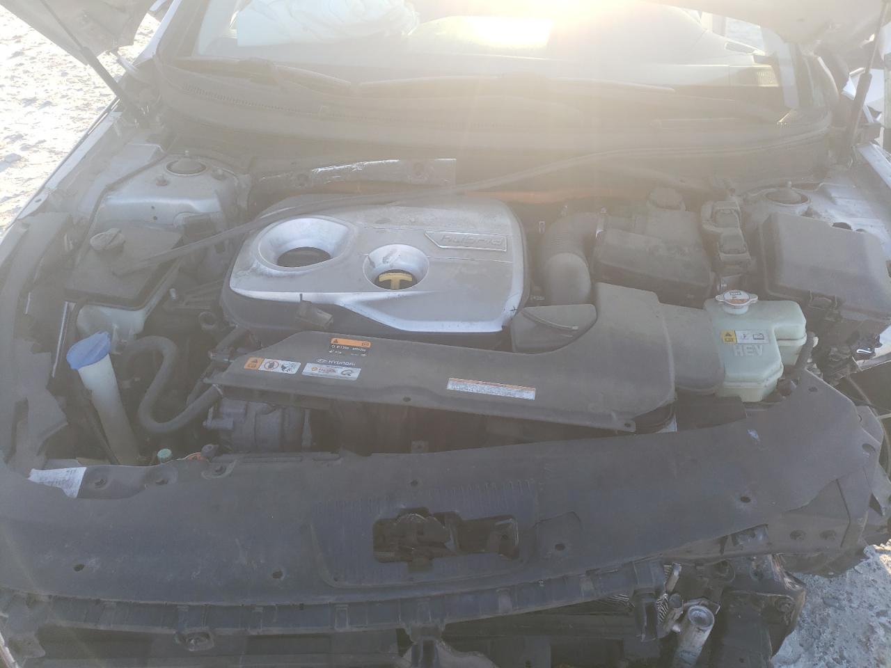 2016 Hyundai Sonata - Image 11