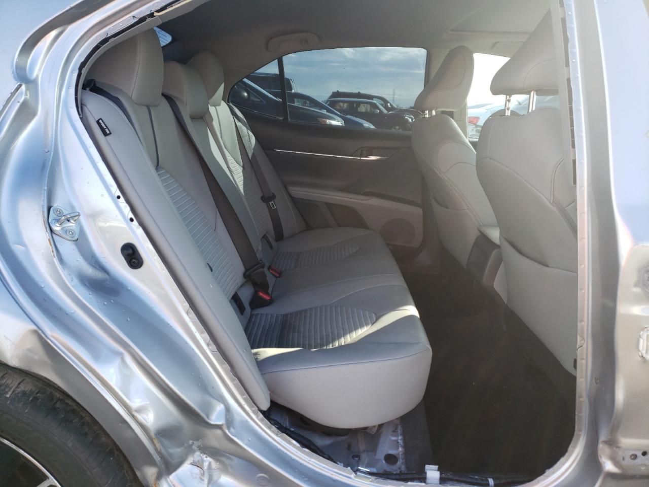 2022 Toyota Camry - Image 10