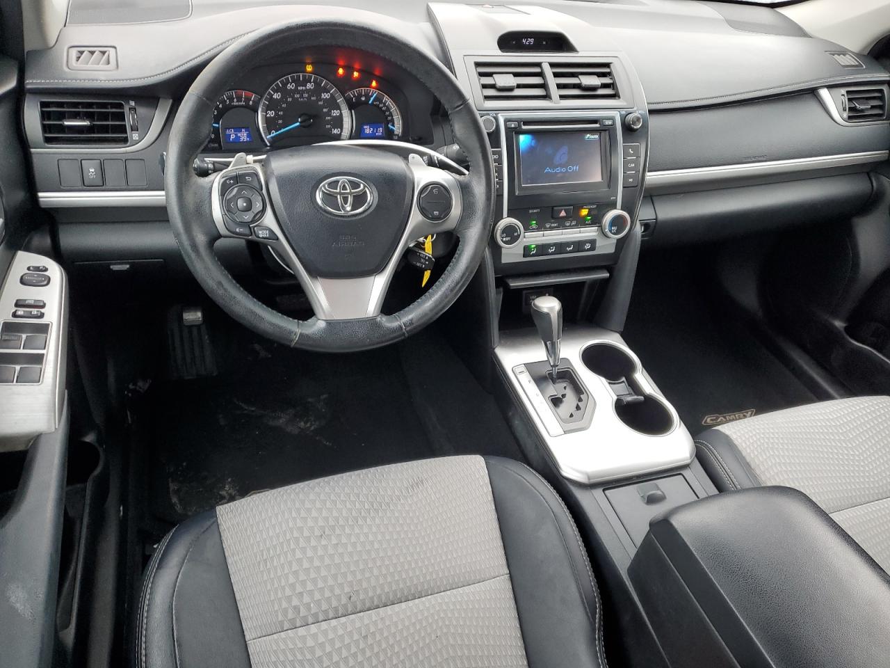 2013 Toyota Camry - Image 8