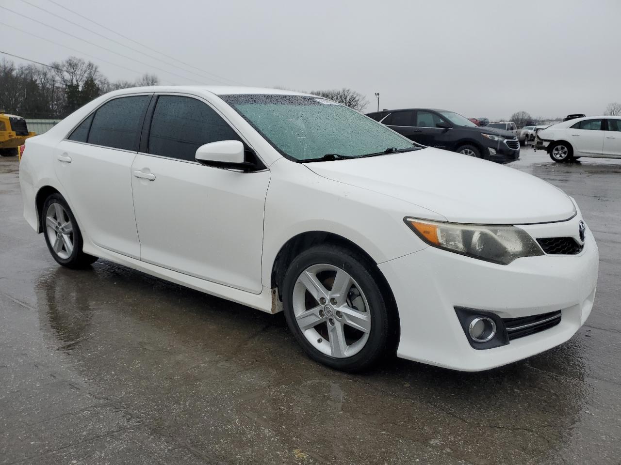 2014 Toyota Camry - Image 4