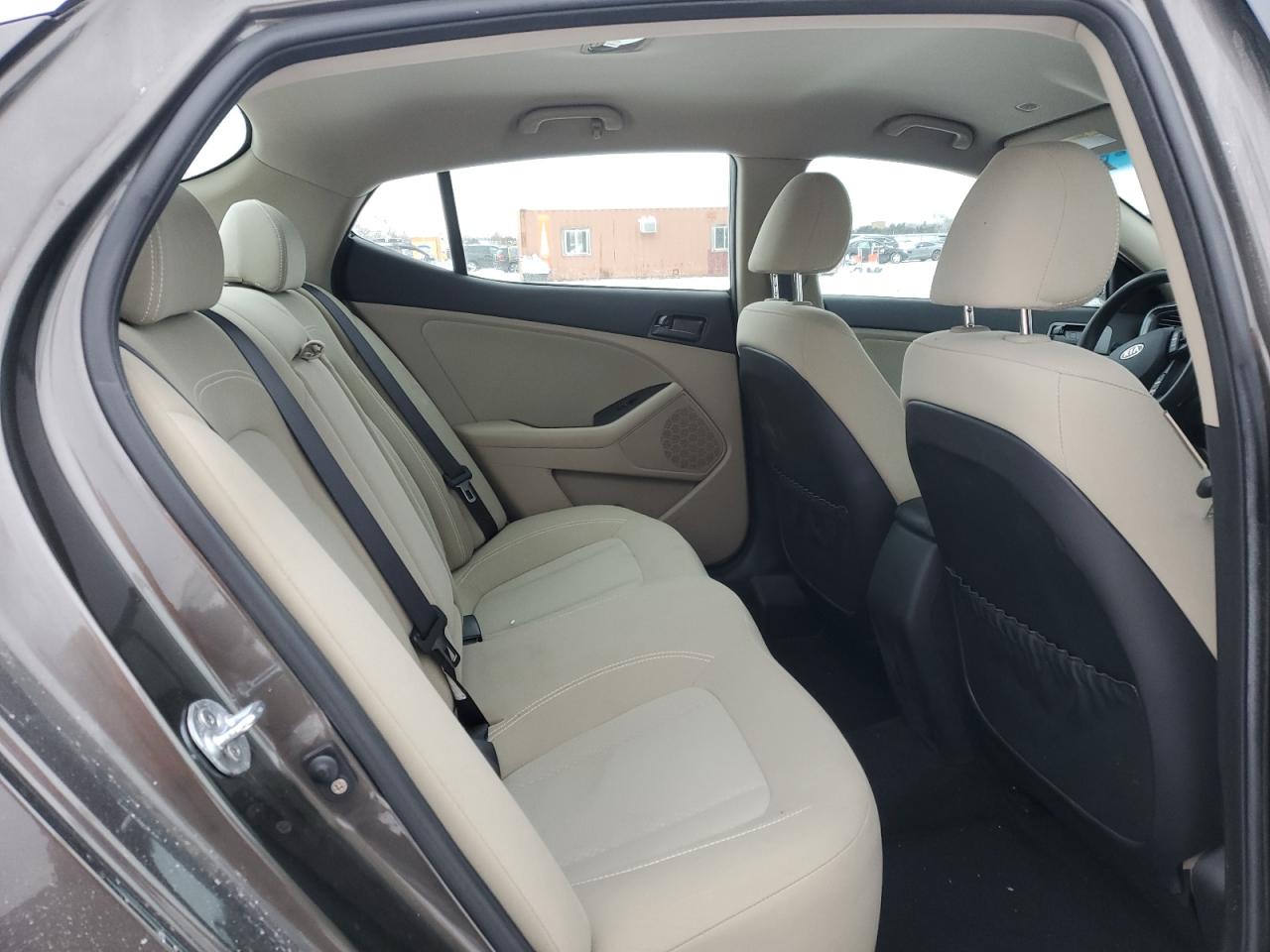 2011 Kia Optima - Image 11