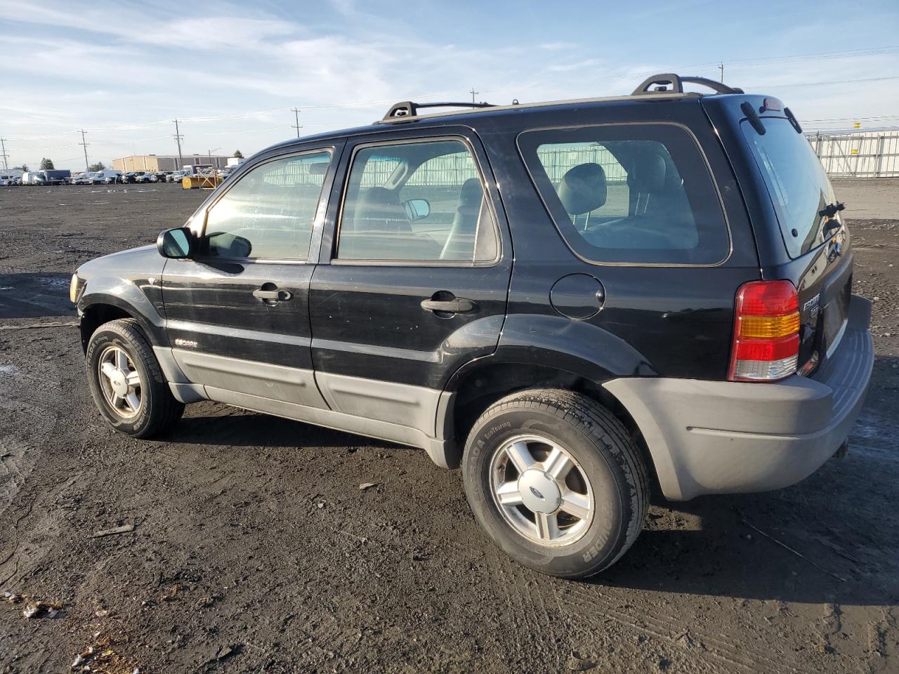 2001 Ford Escape - Image 2