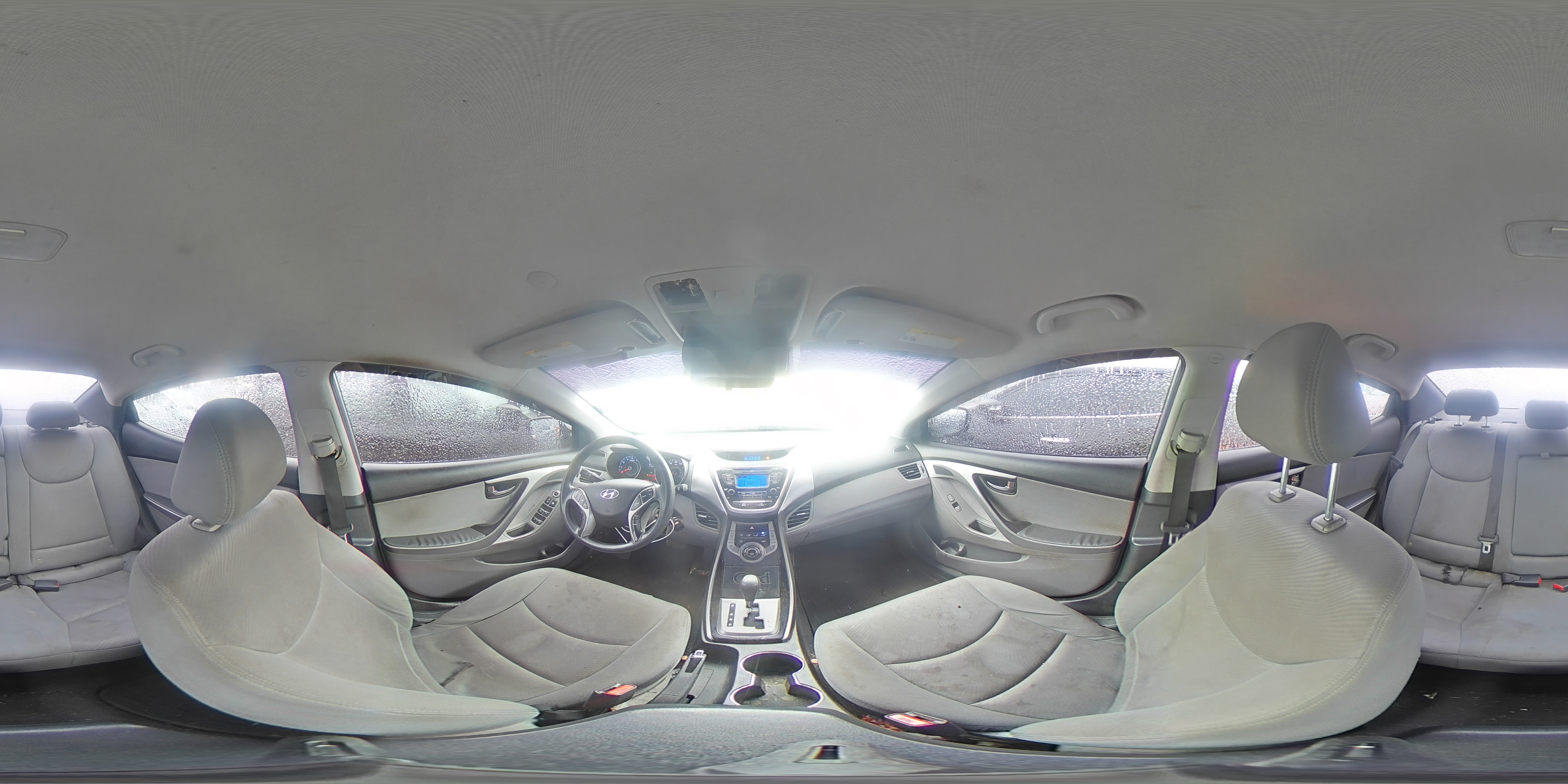 2013 Hyundai Elantra - Image 12