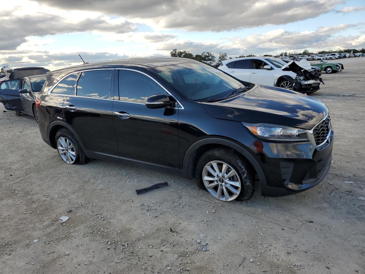 2019 Kia Sorento - Image 4