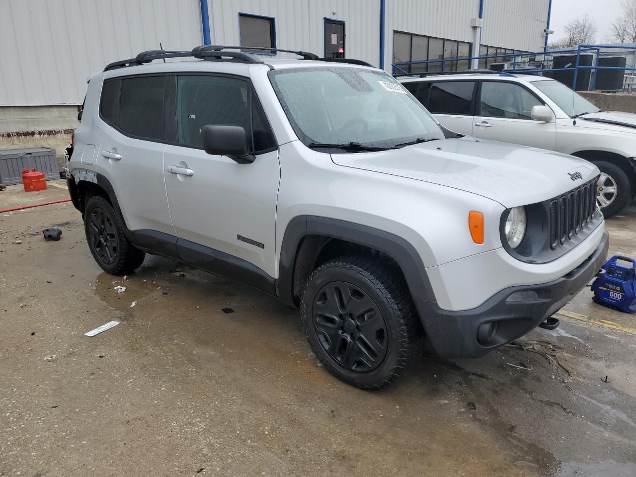 2018 Jeep Renegade - Image 4