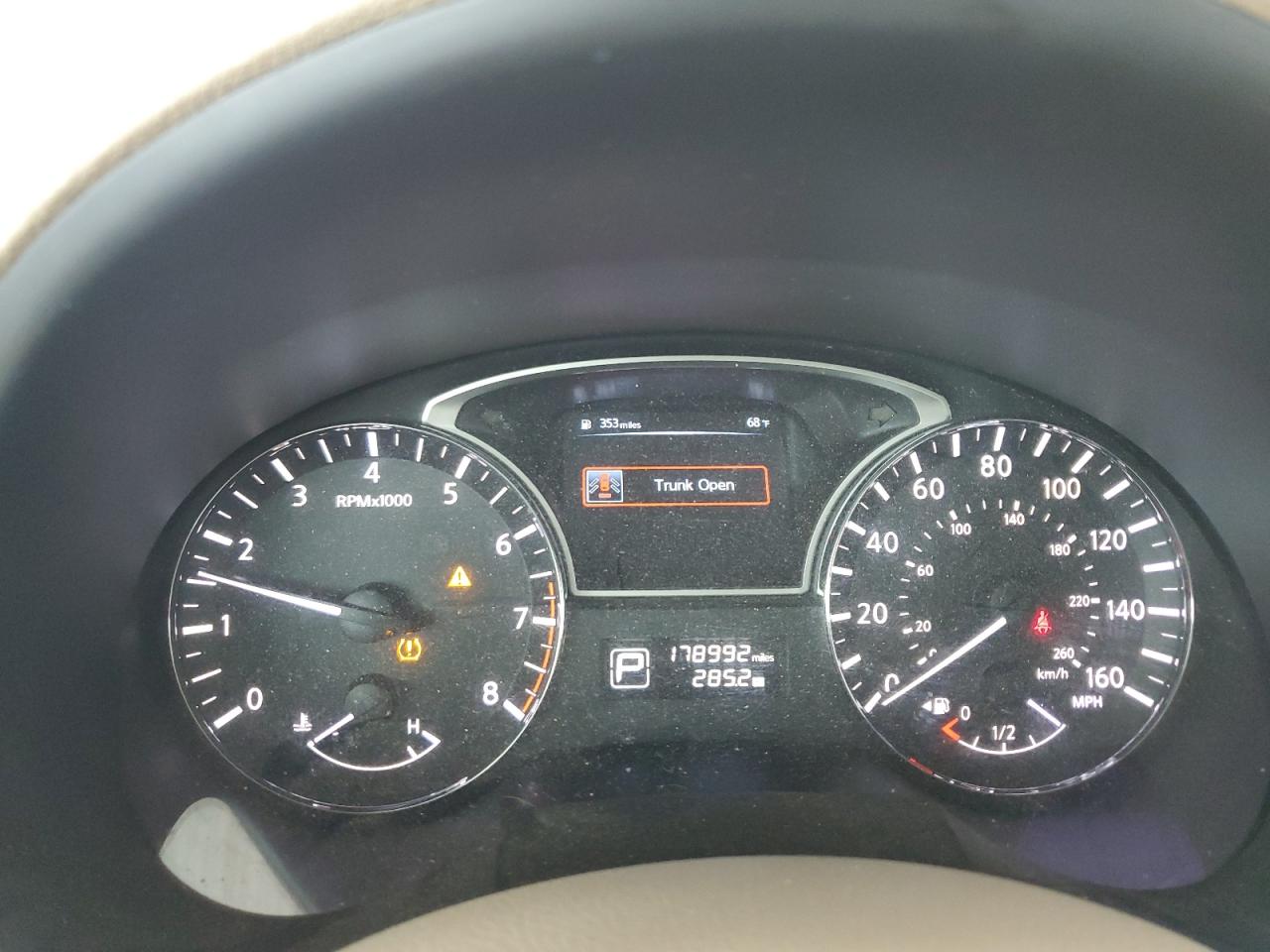 2014 Nissan Altima - Image 9