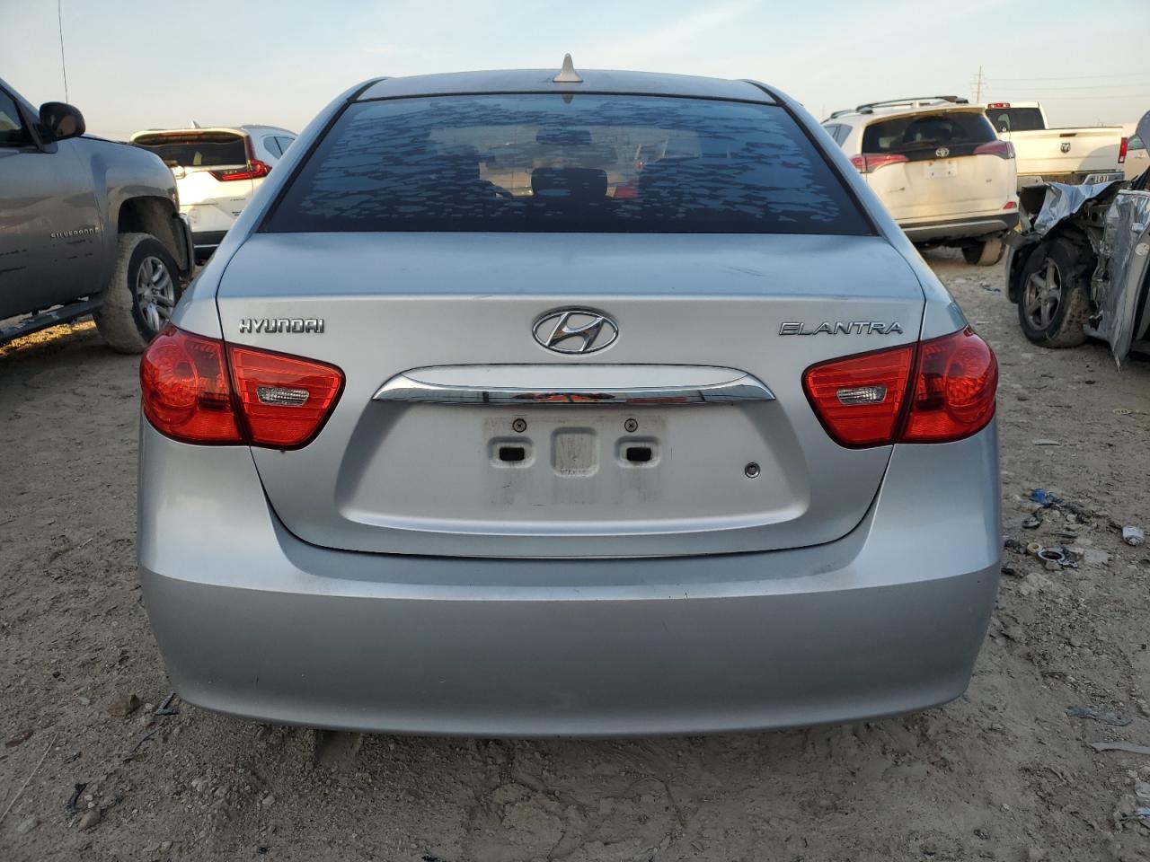 2010 Hyundai Elantra - Image 6