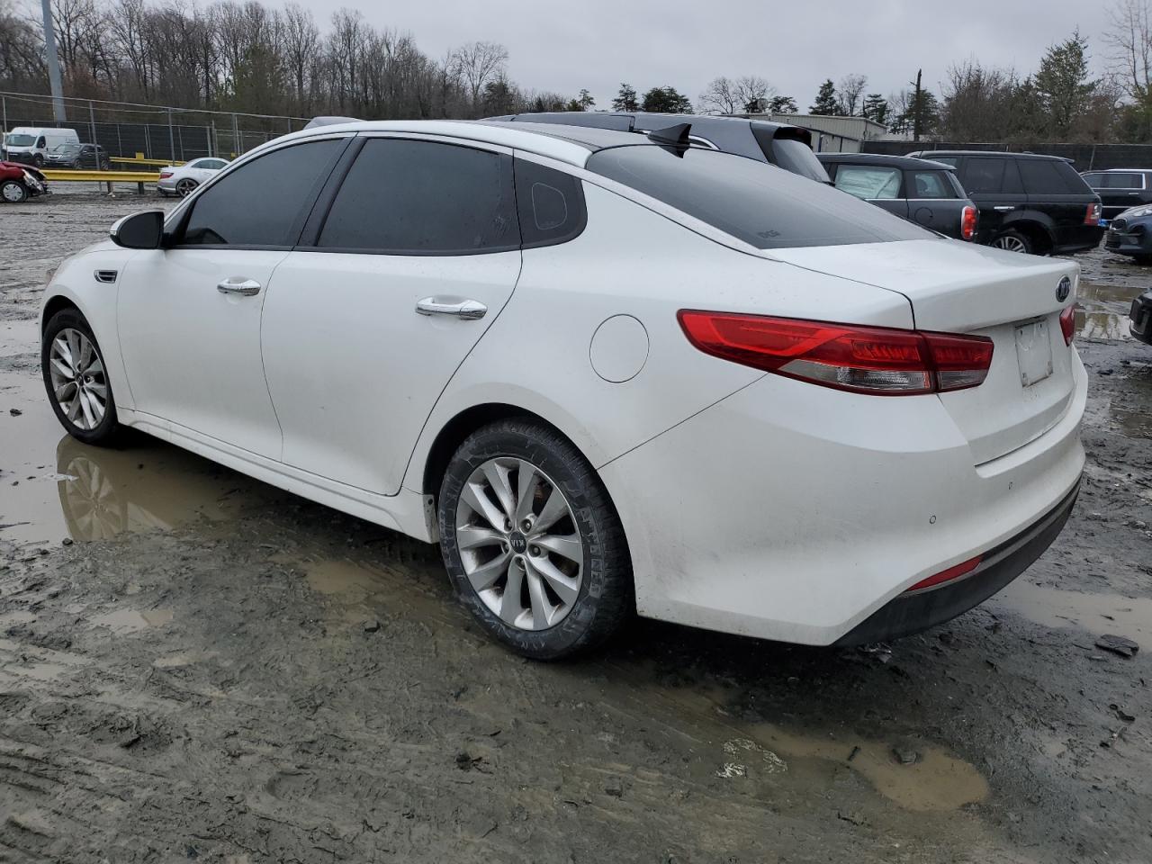 2018 Kia Optima - Image 2