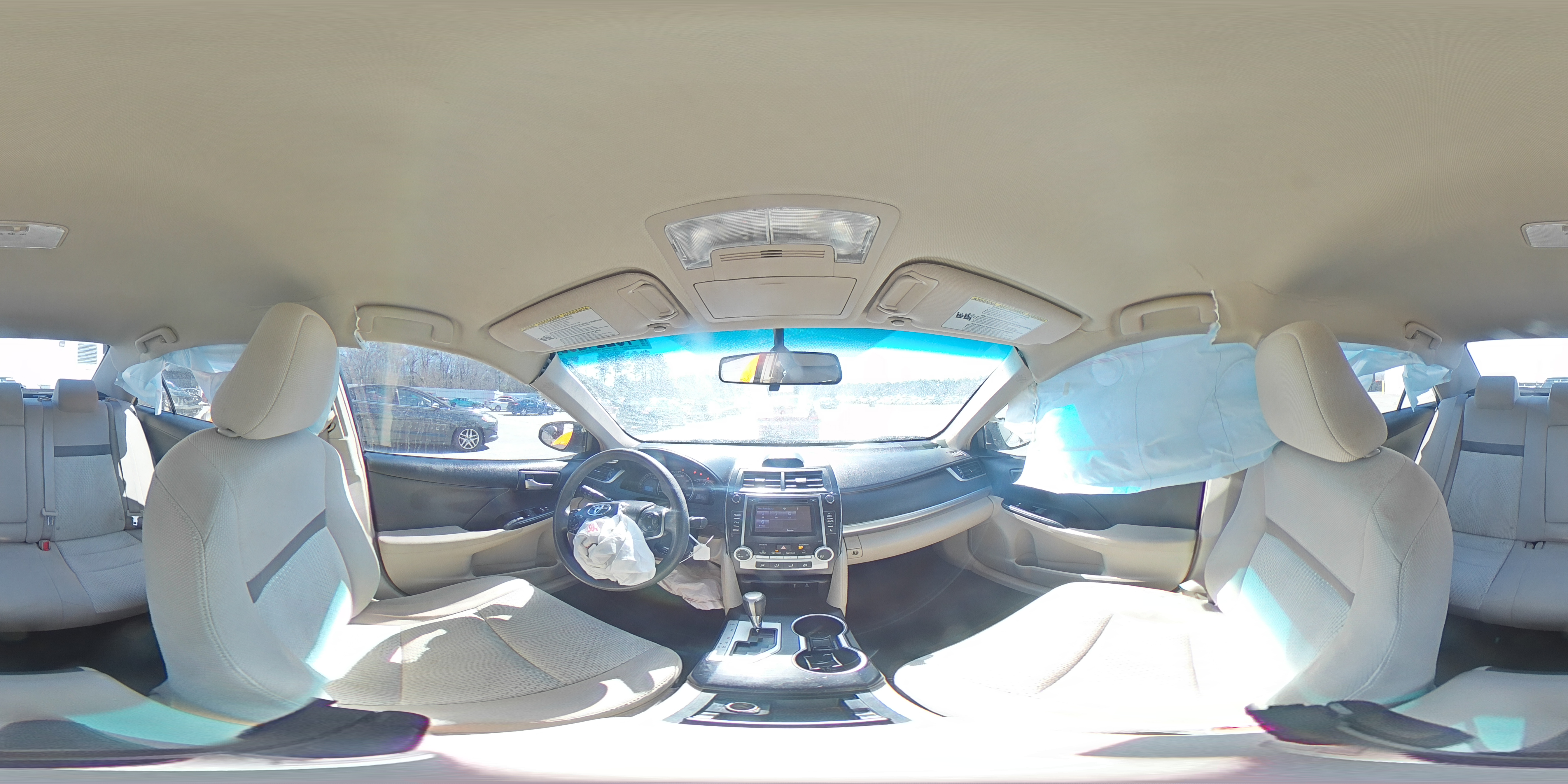 2014 Toyota Camry - Image 13