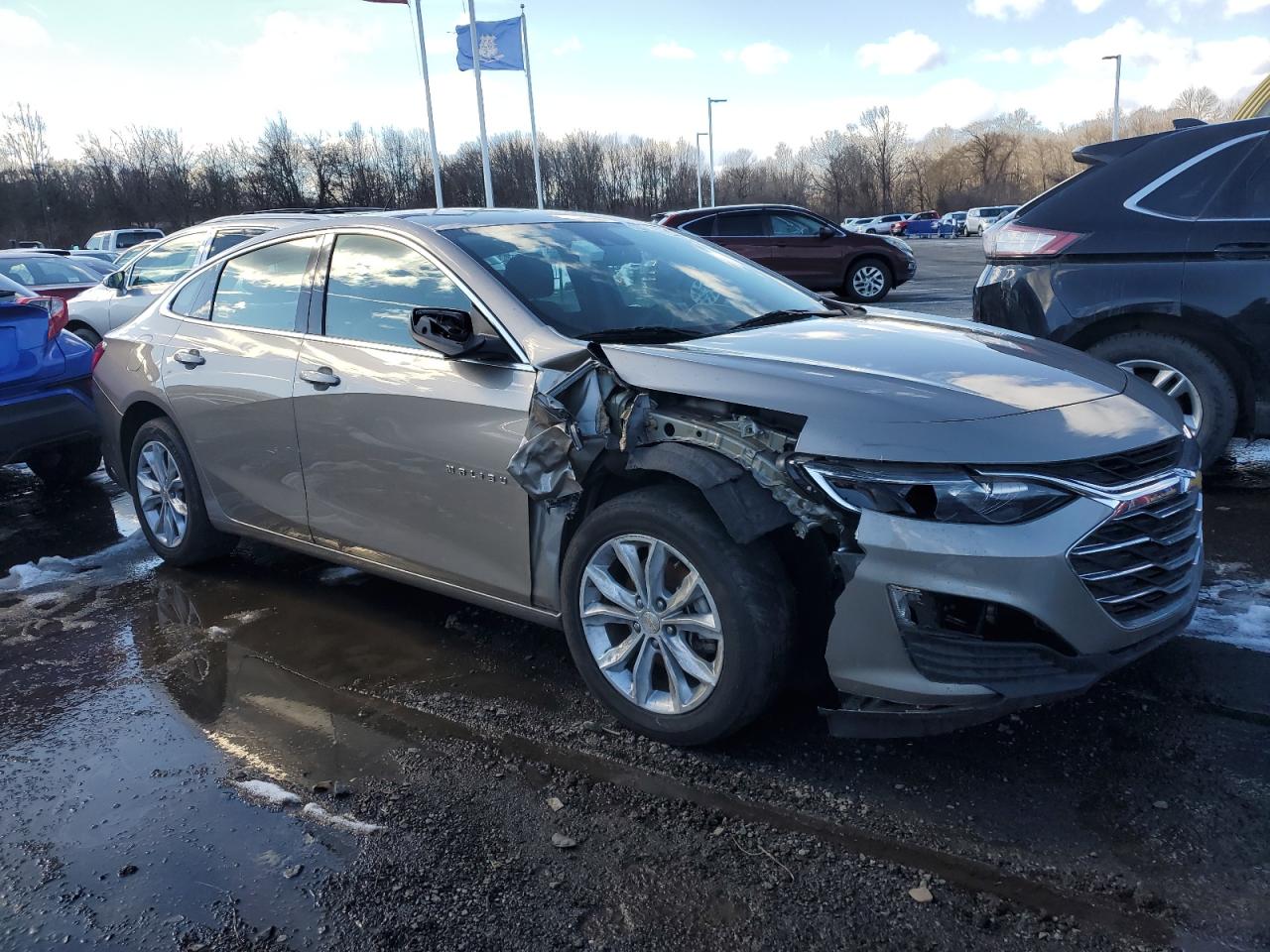 2023 Chevrolet Malibu - Image 4