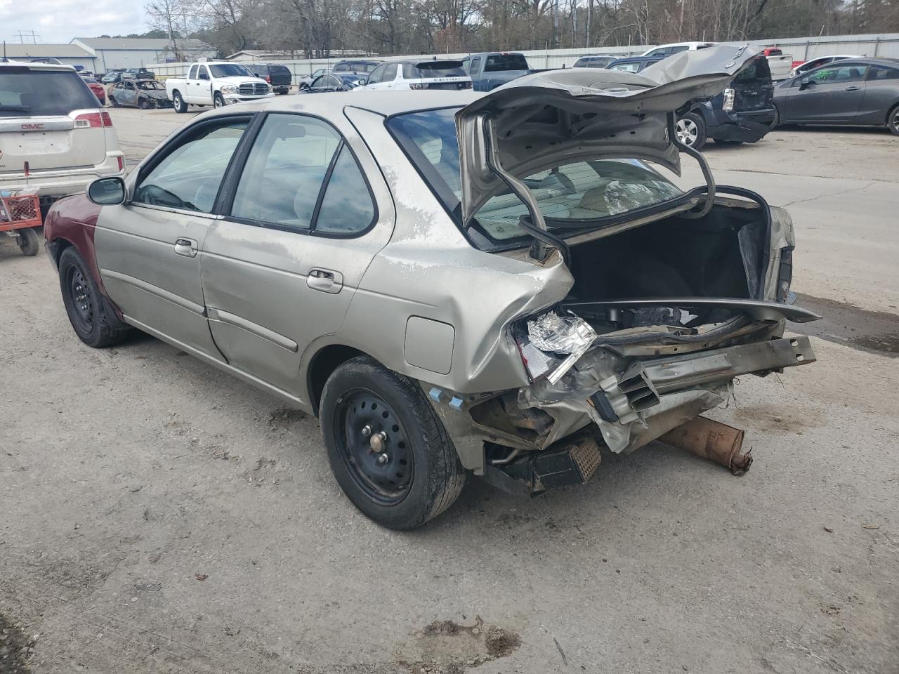 2004 Nissan Sentra - Image 2
