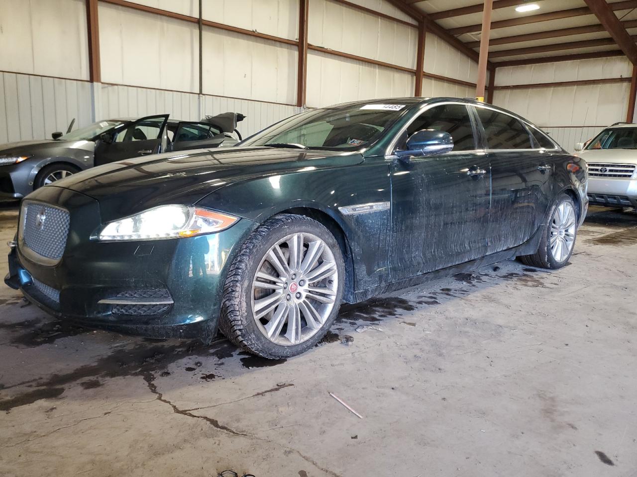 2014 Jaguar XJ - Image 1