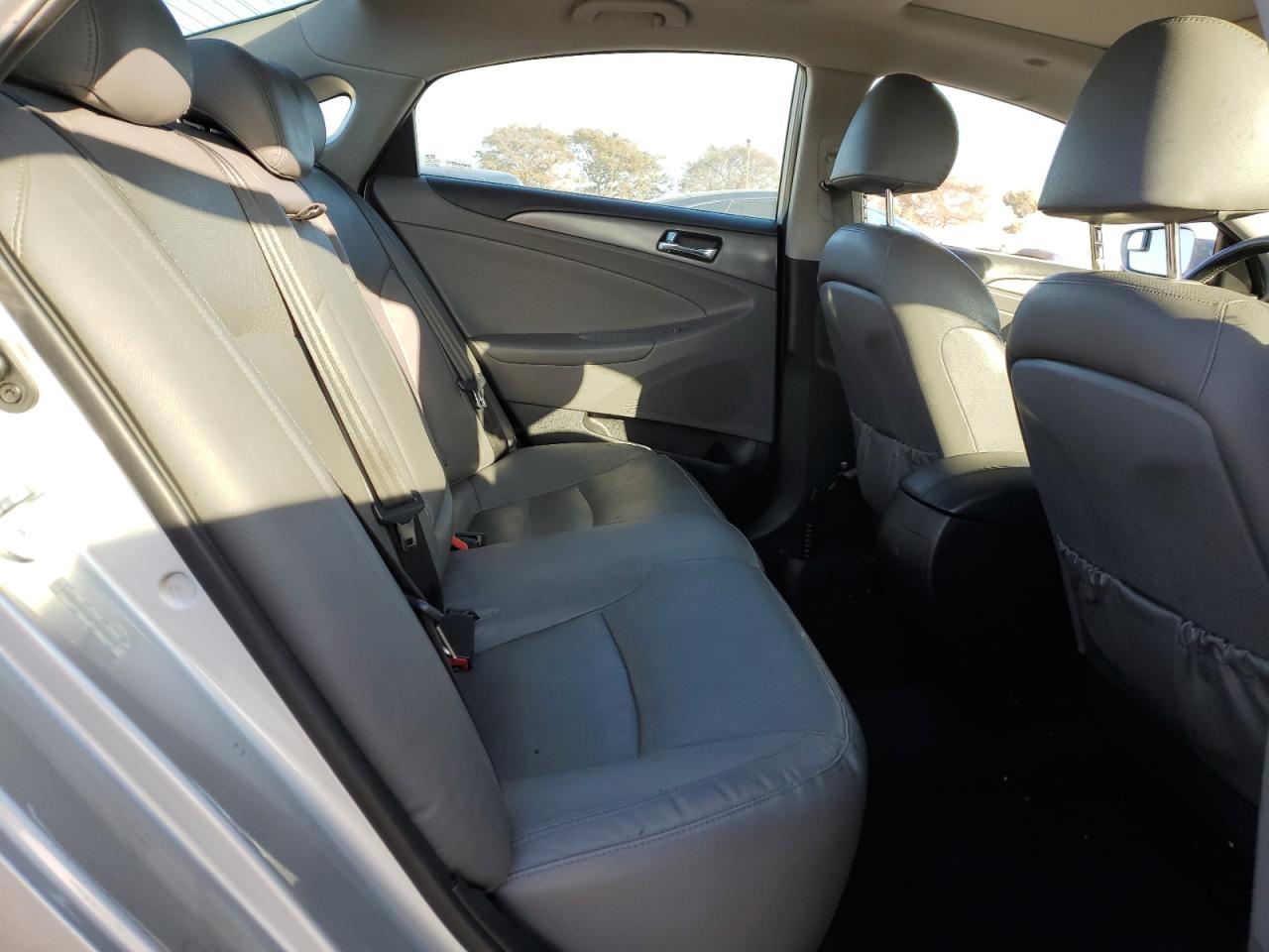 2015 Hyundai Sonata - Image 10