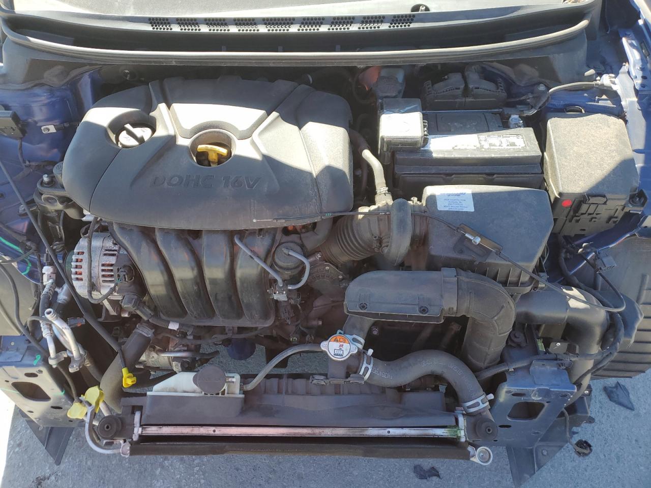 2016 Hyundai Elantra - Image 11