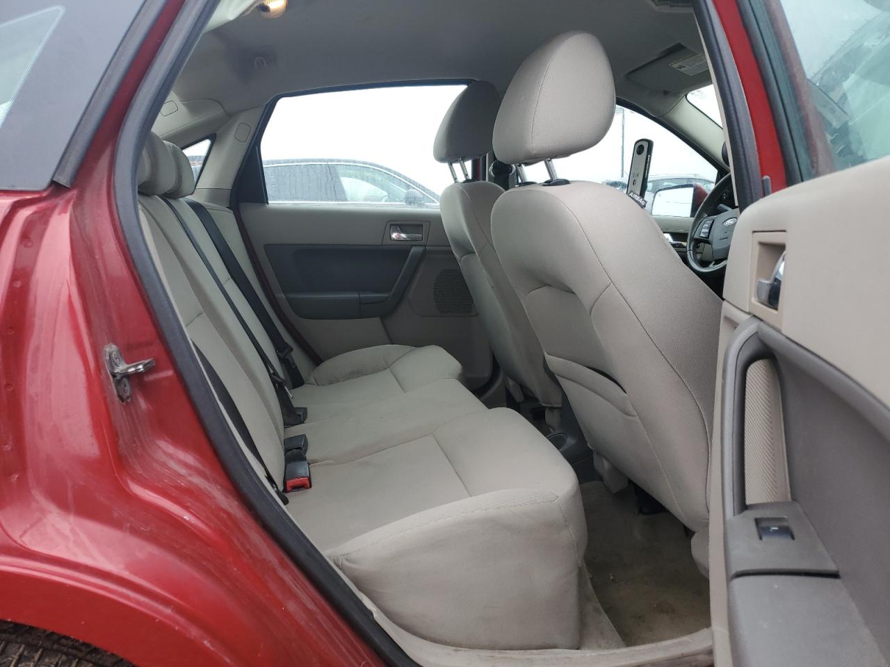 2011 Ford Focus - Image 11