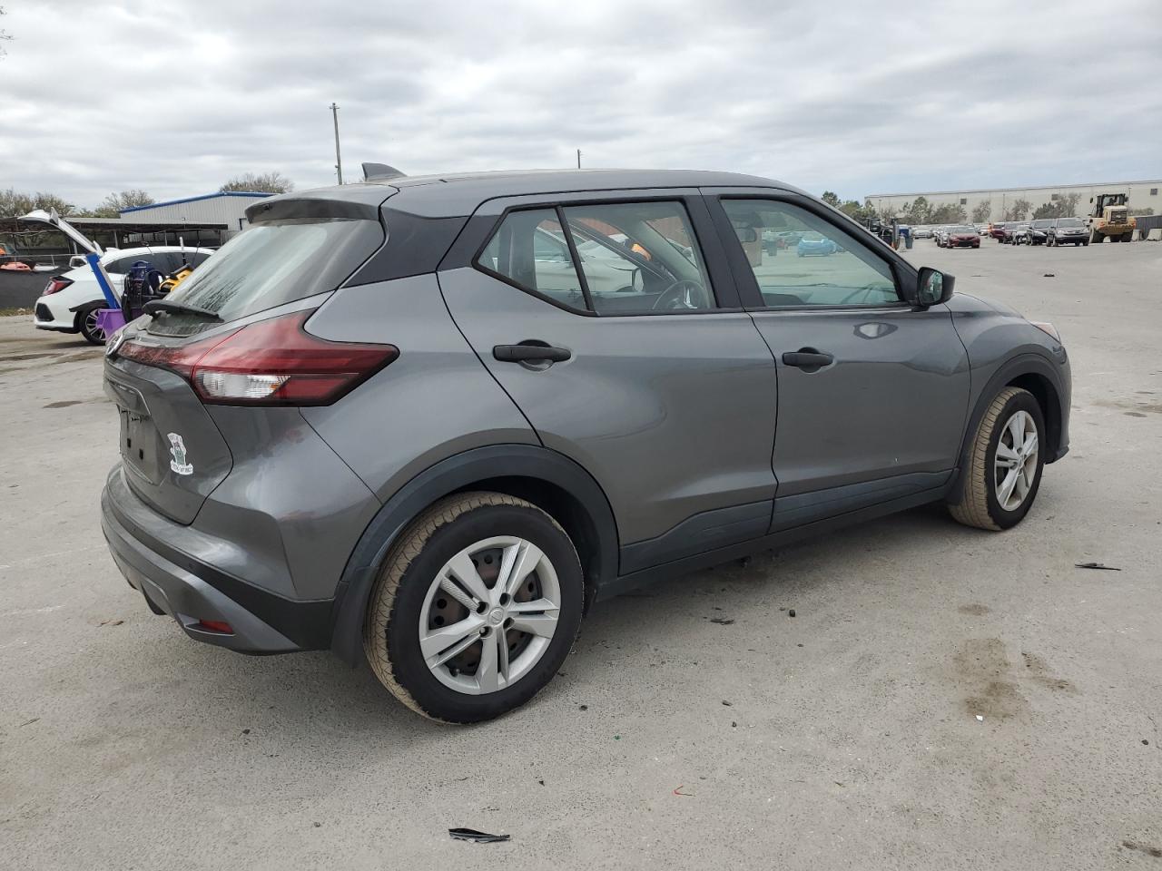 2021 Nissan Kicks - Image 3