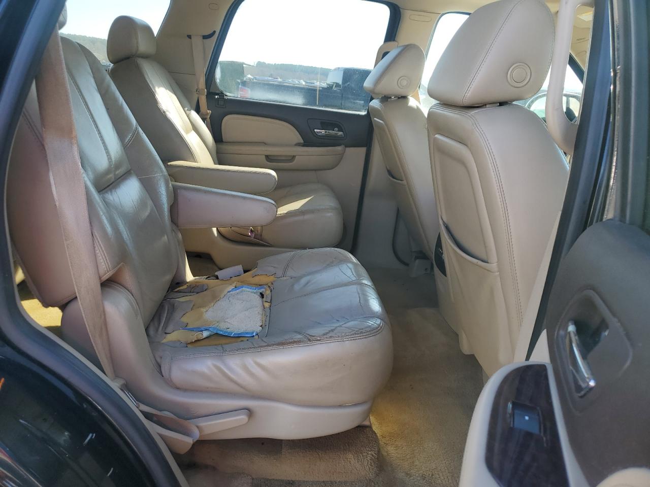 2007 GMC Yukon - Image 11