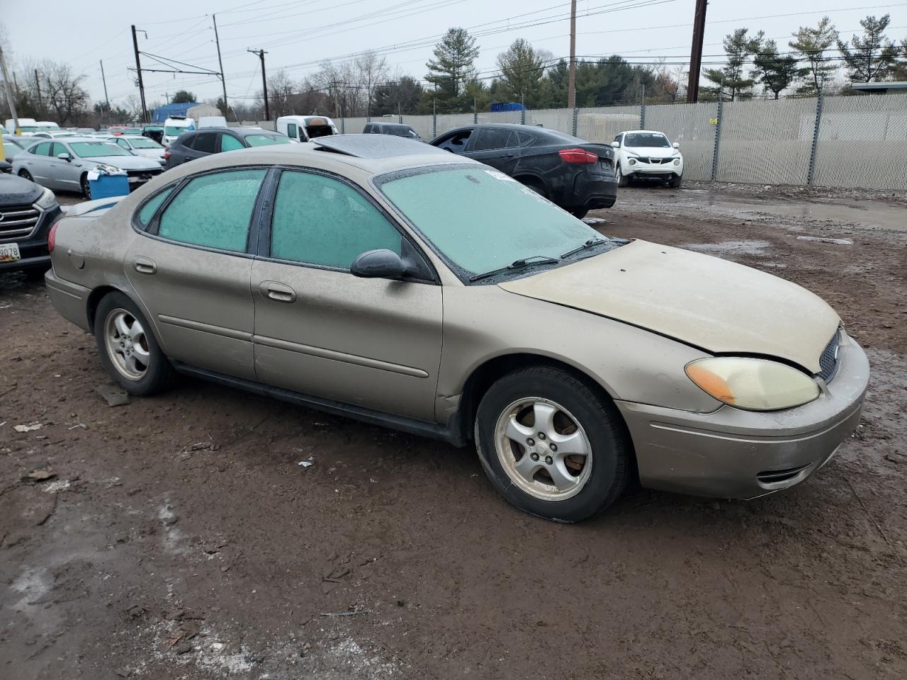 2005 Ford Taurus - Image 4