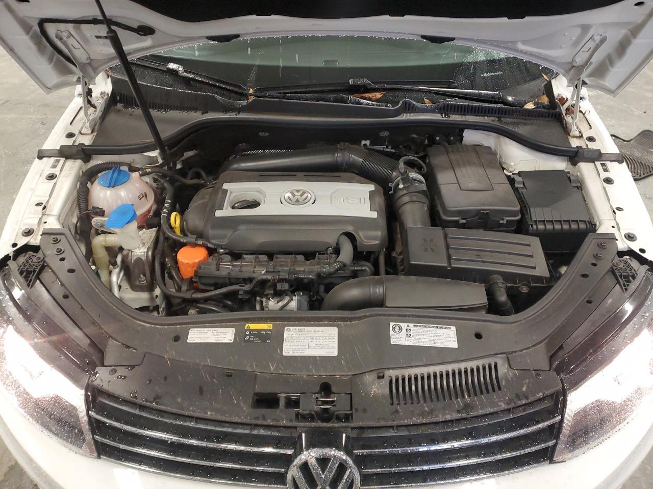 2016 Volkswagen Eos - Image 13