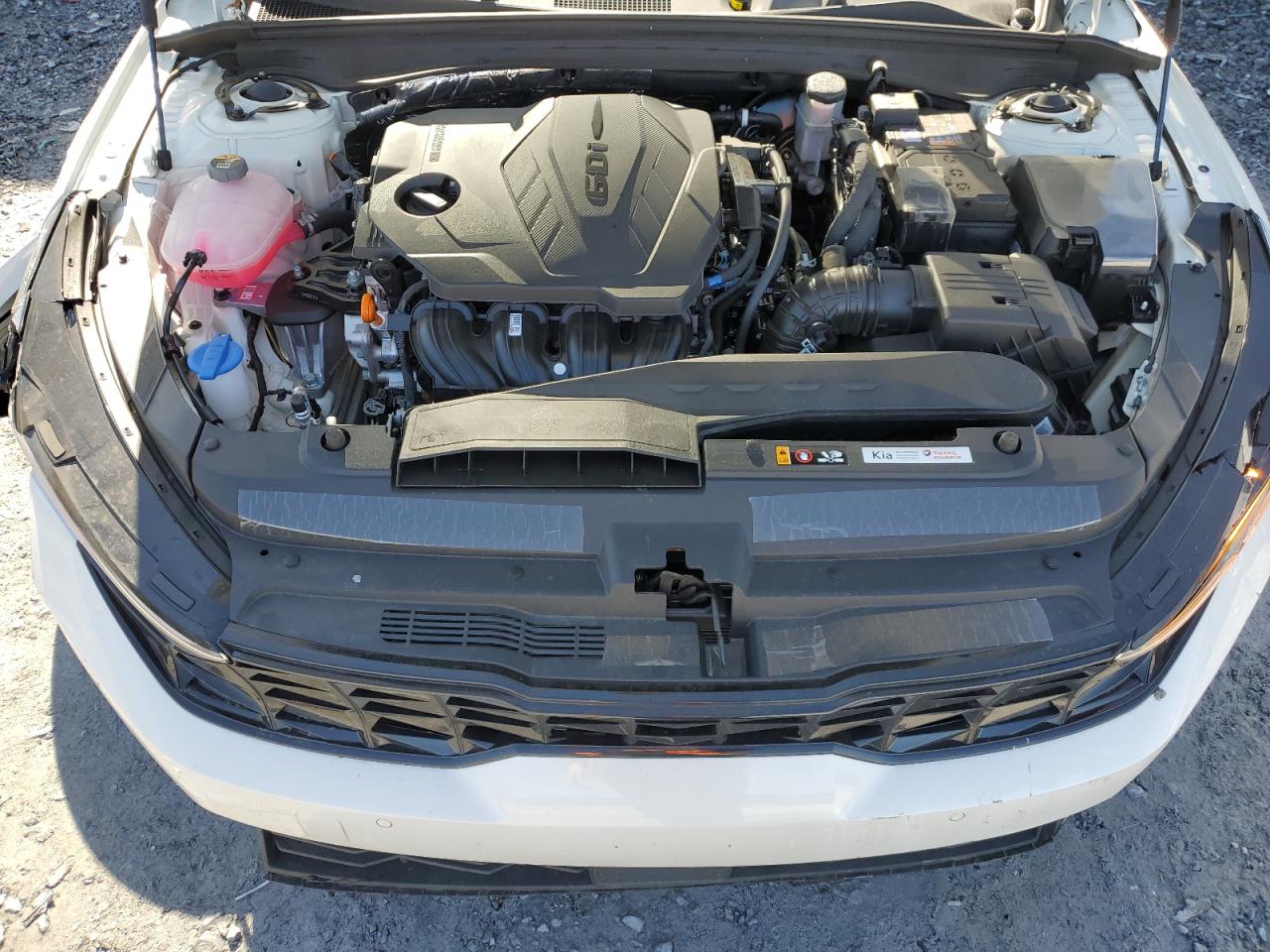2025 Kia K5 - Image 11