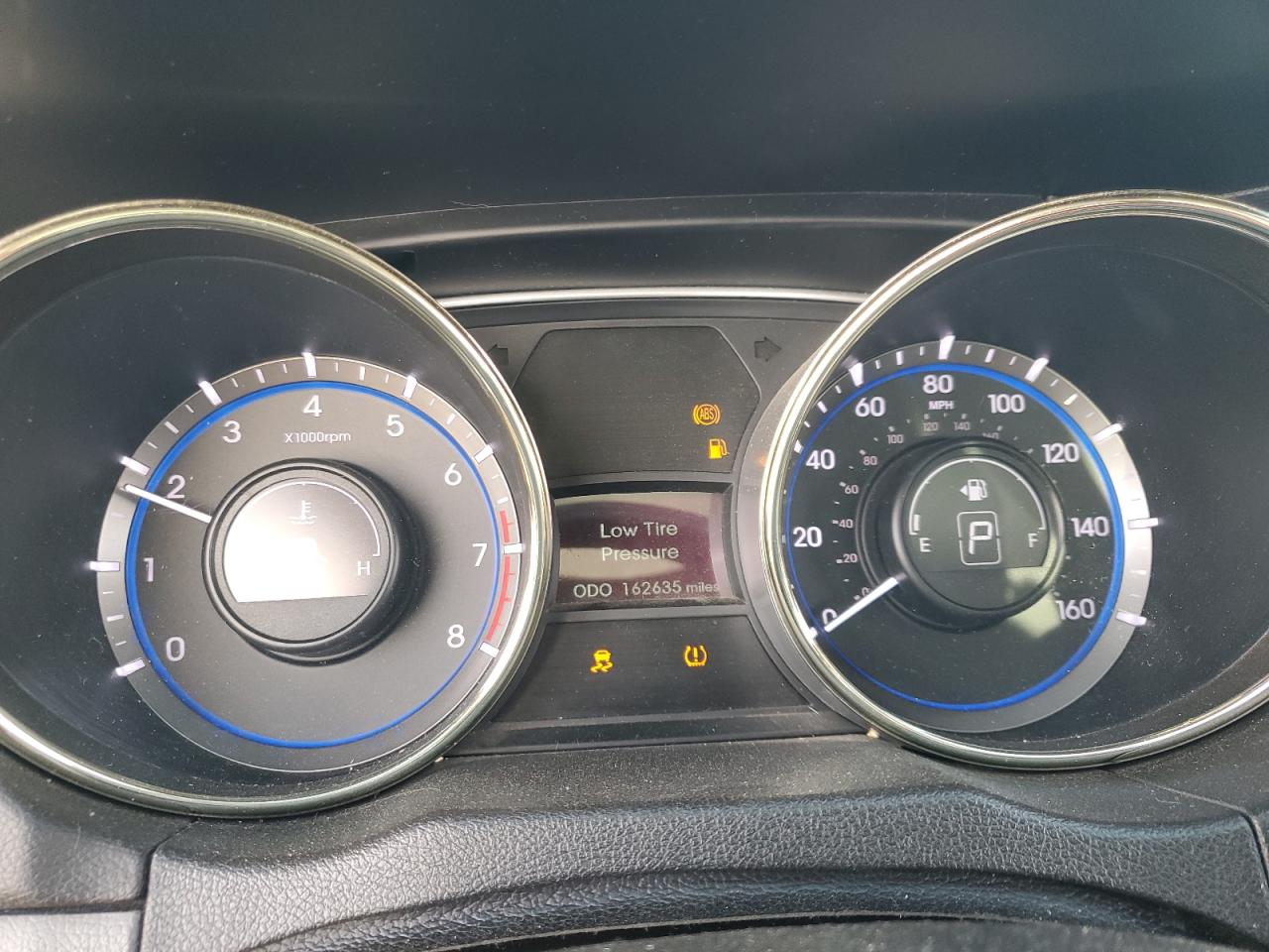 2012 Hyundai Sonata - Image 9