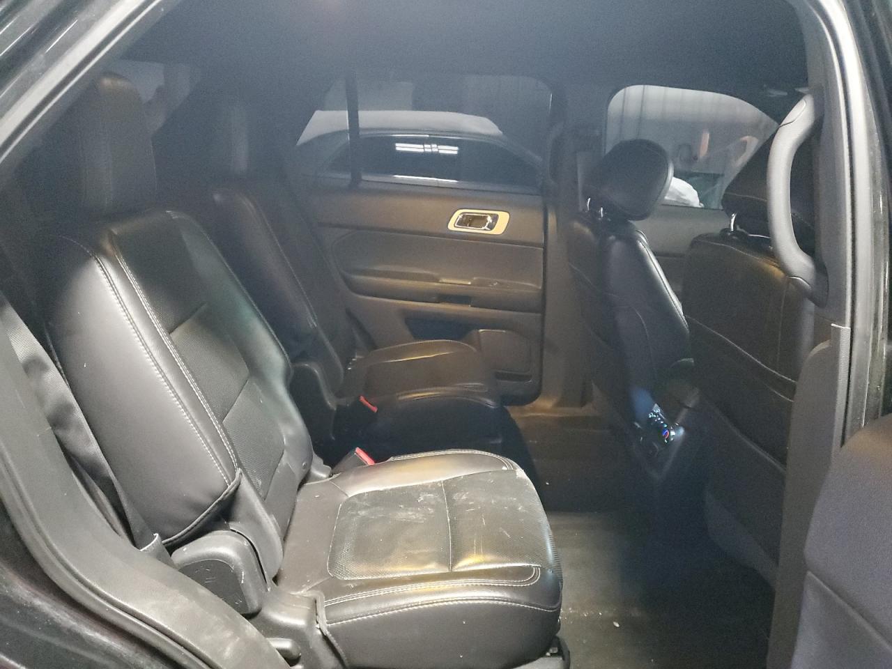 2013 Ford Explorer - Image 11