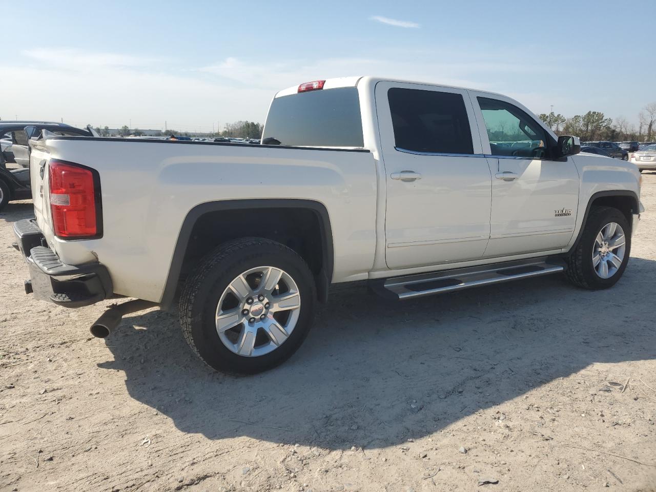2015 GMC Sierra - Image 3