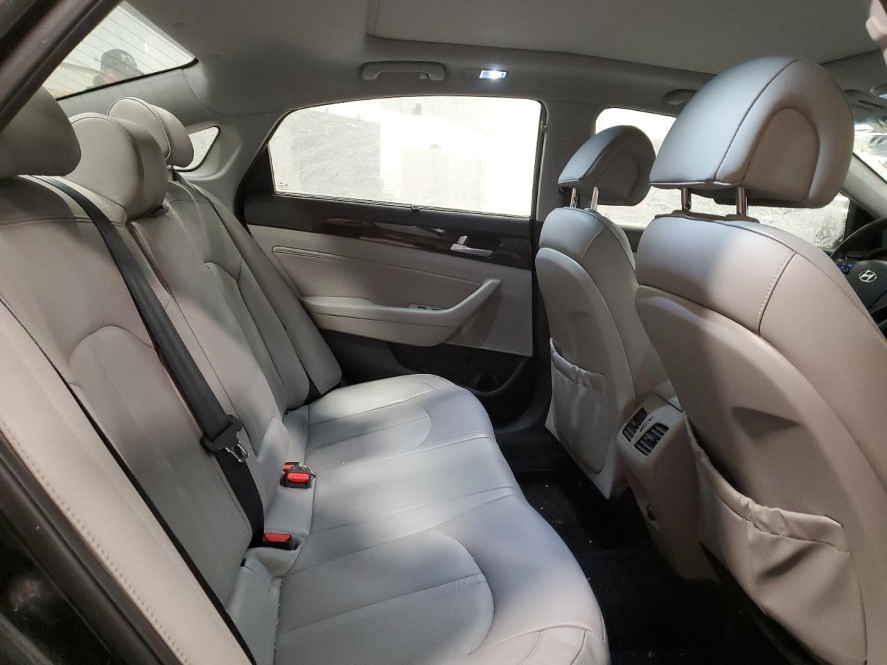 2016 Hyundai Sonata - Image 10