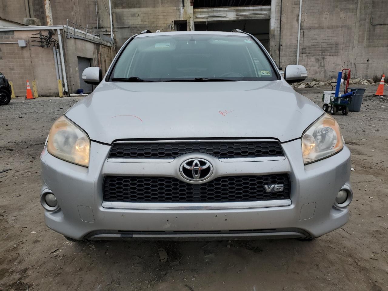 2012 Toyota RAV 4 - Image 5