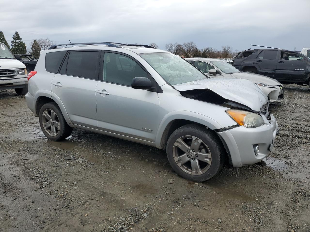 2010 Toyota RAV 4 - Image 4