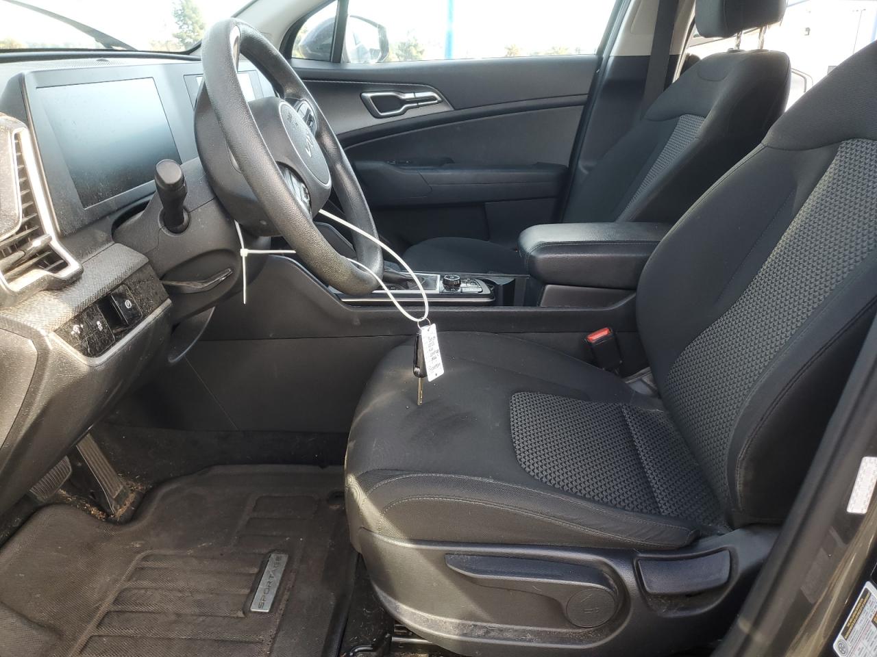 2023 Kia Sportage - Image 7