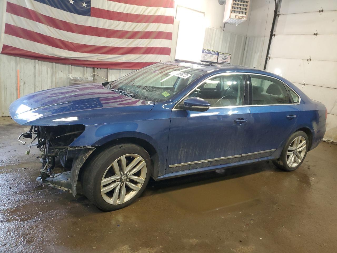 2016 Volkswagen Passat Sel Premium for Sale in Lyman, ME - Burn - Engine