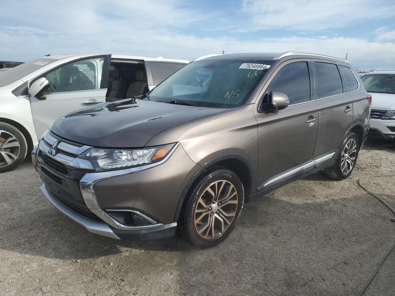 2017 Mitsubishi Outlander Se na sprzedaż w West Palm Beach, FL - Water/Flood