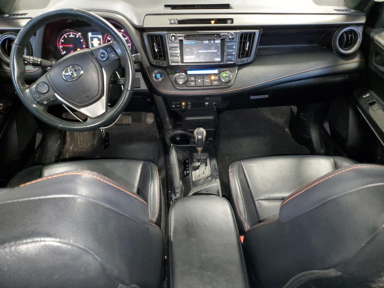 2016 Toyota RAV 4 - Image 8
