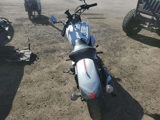 2016 HONDA VT750 C2B