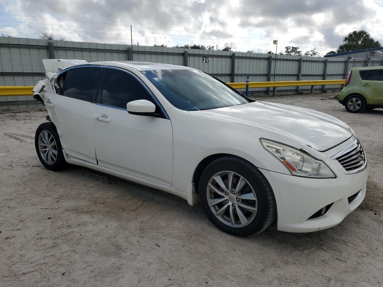 2013 Infiniti G - Image 4