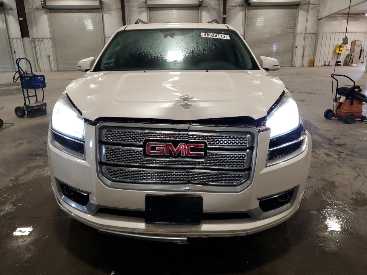 2015 GMC Acadia - Image 5