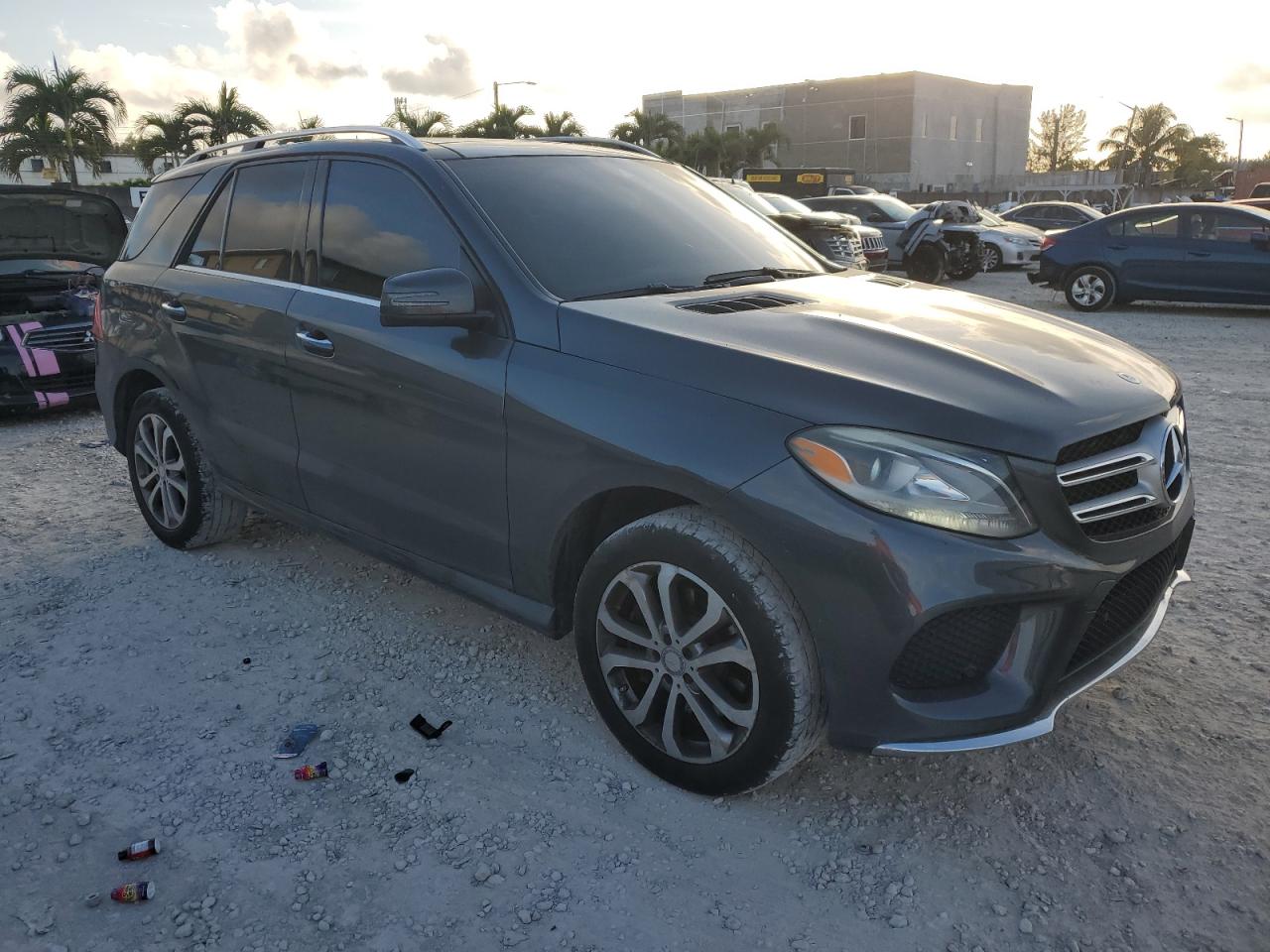 2016 Mercedes-Benz GLE - Image 4