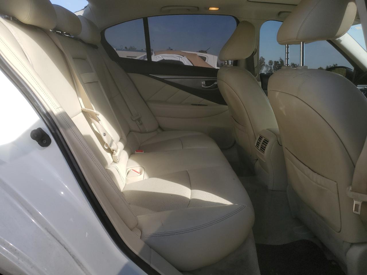2016 Infiniti Q50 - Image 10