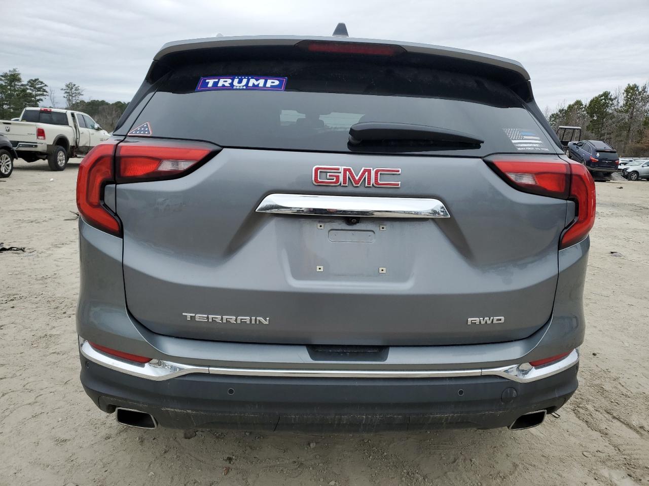 2020 GMC Terrain - Image 6