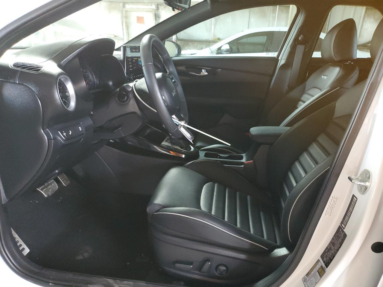 2024 Kia Forte - Image 7