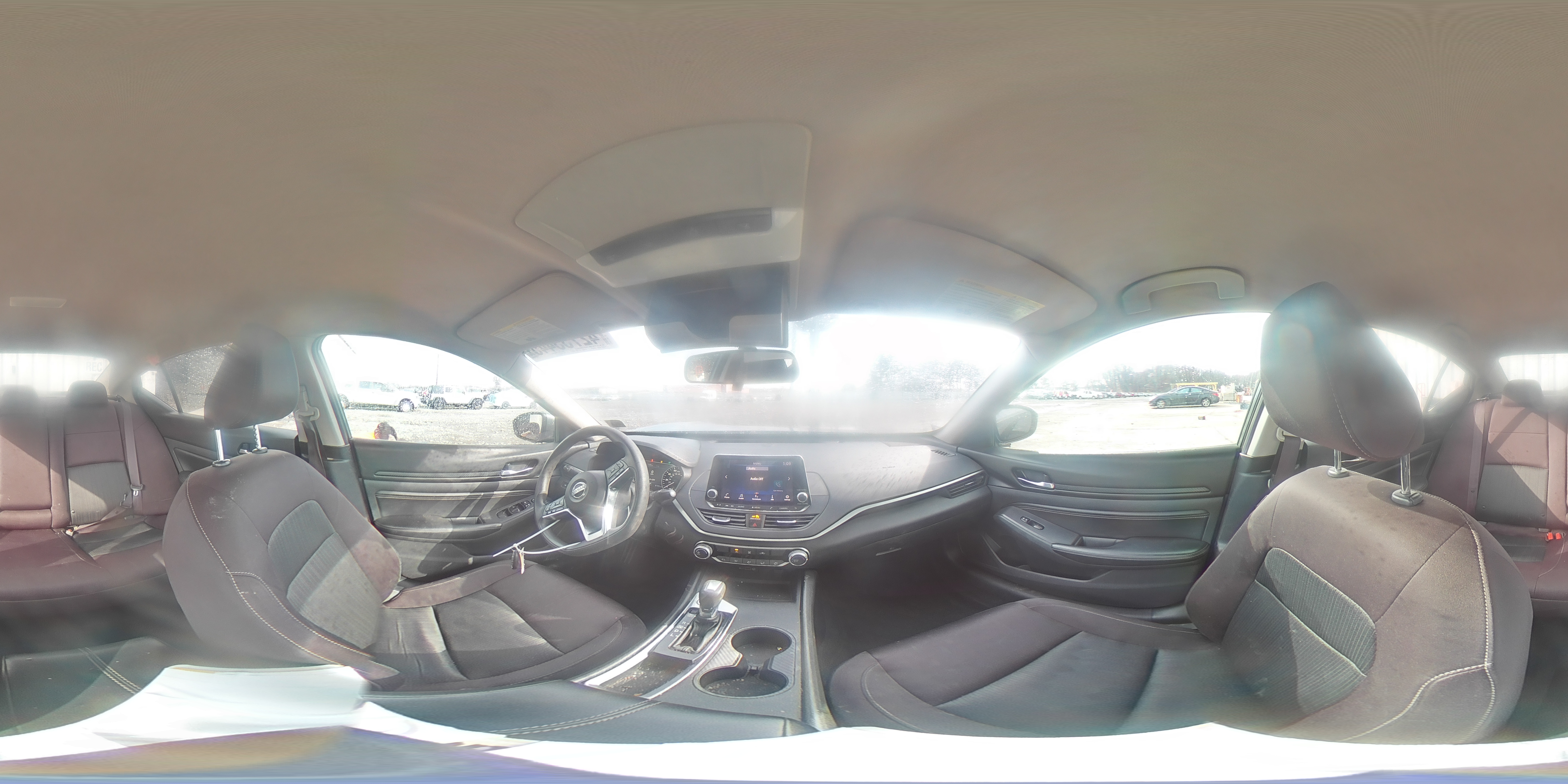 2020 Nissan Altima - Image 15